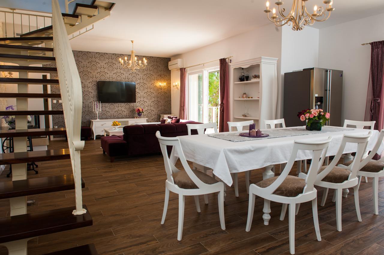 Luxury Villa Kate - In Lucice Bay With Turquoise Sea, Amazing Seaviews, And Heated Pool Milna  Extérieur photo
