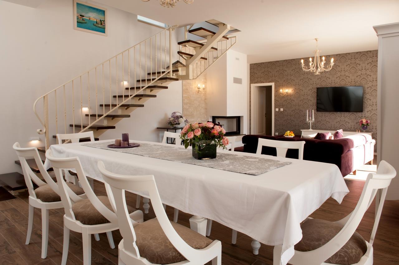 Luxury Villa Kate - In Lucice Bay With Turquoise Sea, Amazing Seaviews, And Heated Pool Milna  Extérieur photo