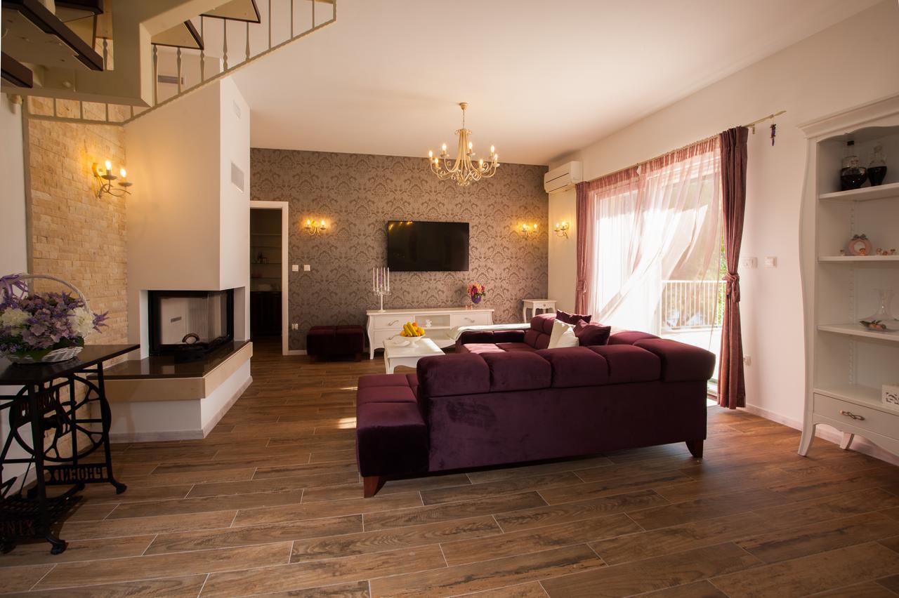 Luxury Villa Kate - In Lucice Bay With Turquoise Sea, Amazing Seaviews, And Heated Pool Milna  Extérieur photo