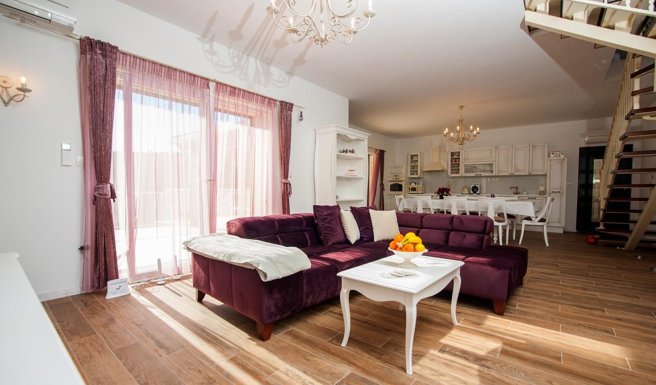 Luxury Villa Kate - In Lucice Bay With Turquoise Sea, Amazing Seaviews, And Heated Pool Milna  Extérieur photo