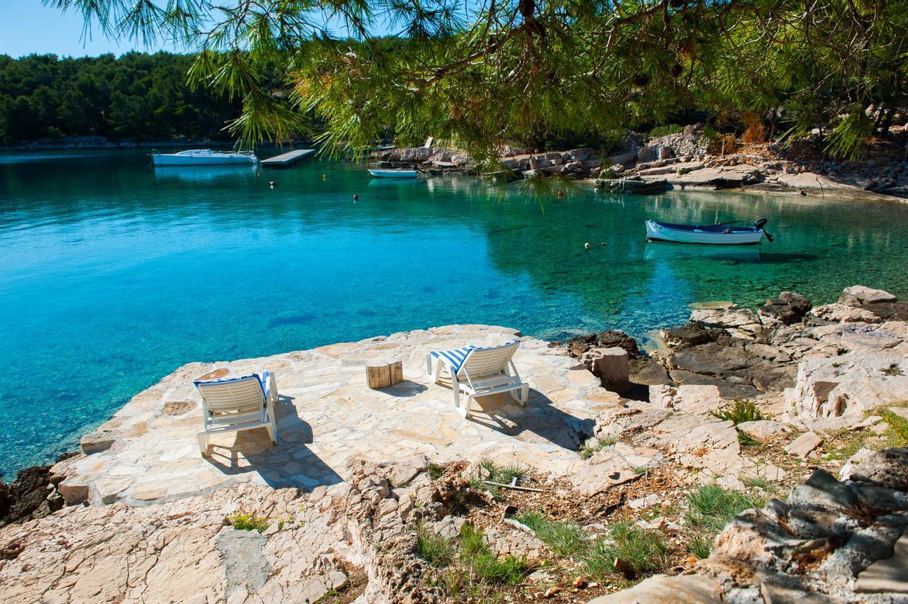 Luxury Villa Kate - In Lucice Bay With Turquoise Sea, Amazing Seaviews, And Heated Pool Milna  Extérieur photo